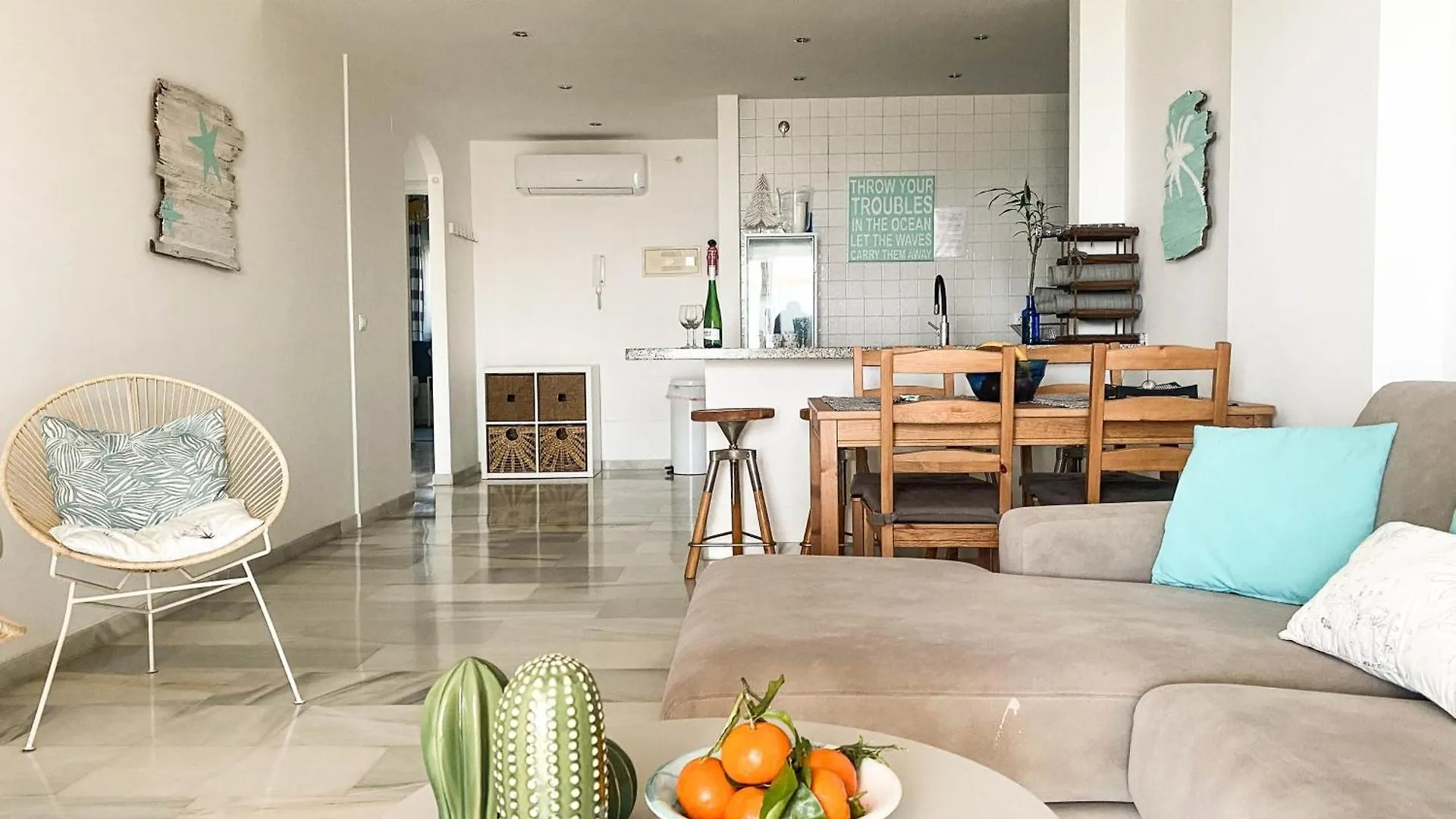Frontline Beach Ground Floor With Privet Garden, Mi Capricho 16 Apartment Mijas